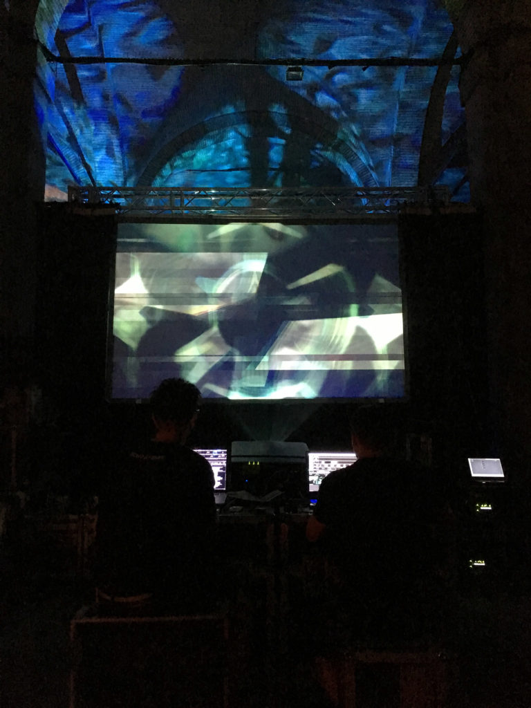 festival eav8 dj set concert creation originale atelier masterclass performance audiovisuelle pluridisciplinaire bordeaux